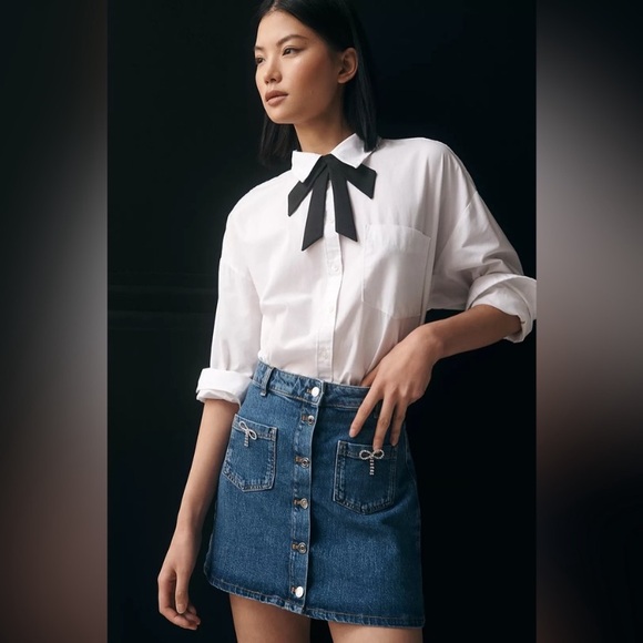 Maeve Dresses & Skirts - Anthropology Maeve Denim Blue Button Front Mini Skirt
Sz 2 Y2K preppy cotton